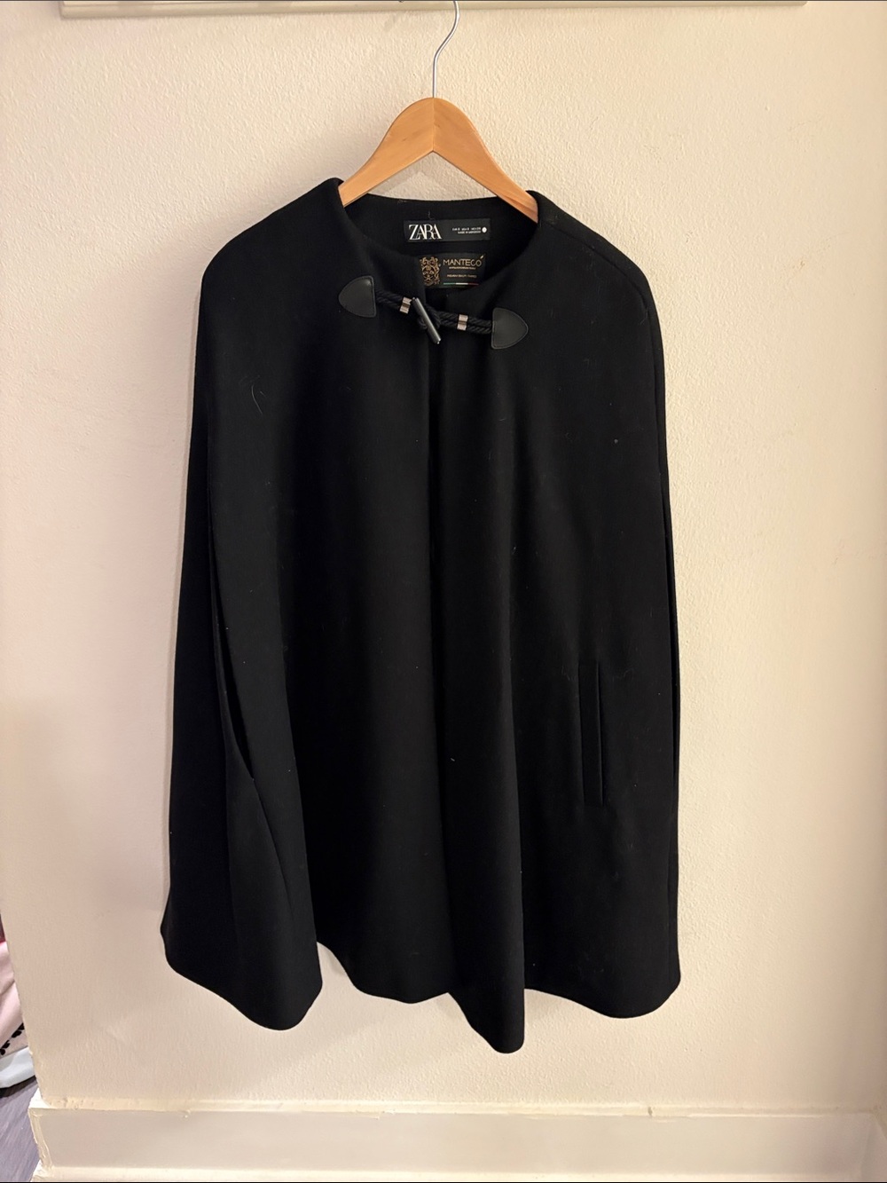 Zara Black Women’s Cape Coat with Toggle Closure